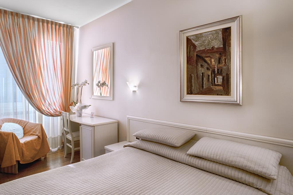 Hotel Cortese Sanremo Pokoj fotografie